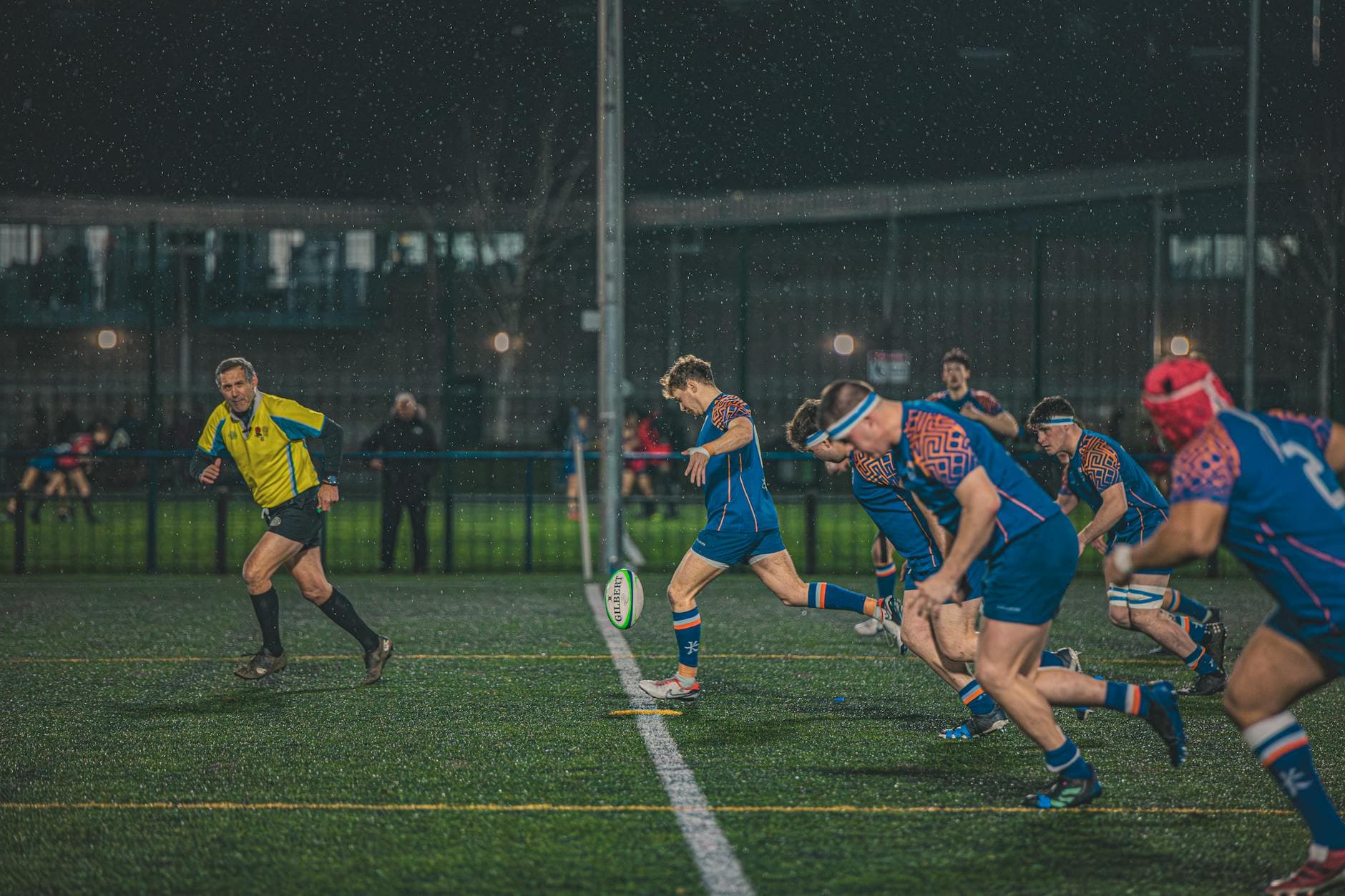 Joueur de rugby en plein match